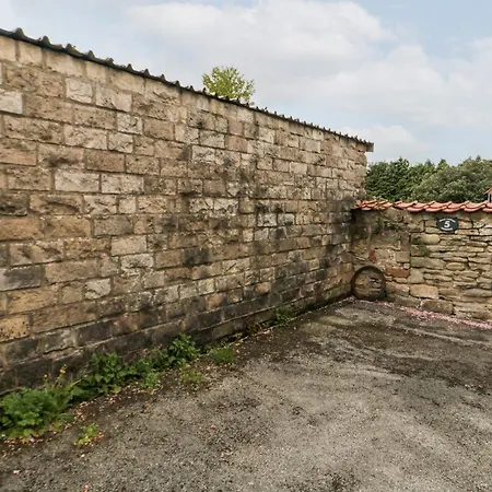 5 Church View Pickering